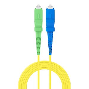 Jumper de FO simplex SM (OS2) cable tipo Riser de 2 mm, SC/APC a SC/UPC de 5 m