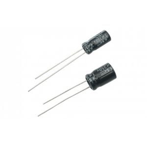 Capacitor electrolítico radial, de 2.2 uF (micro Faradios) a 63 Volts